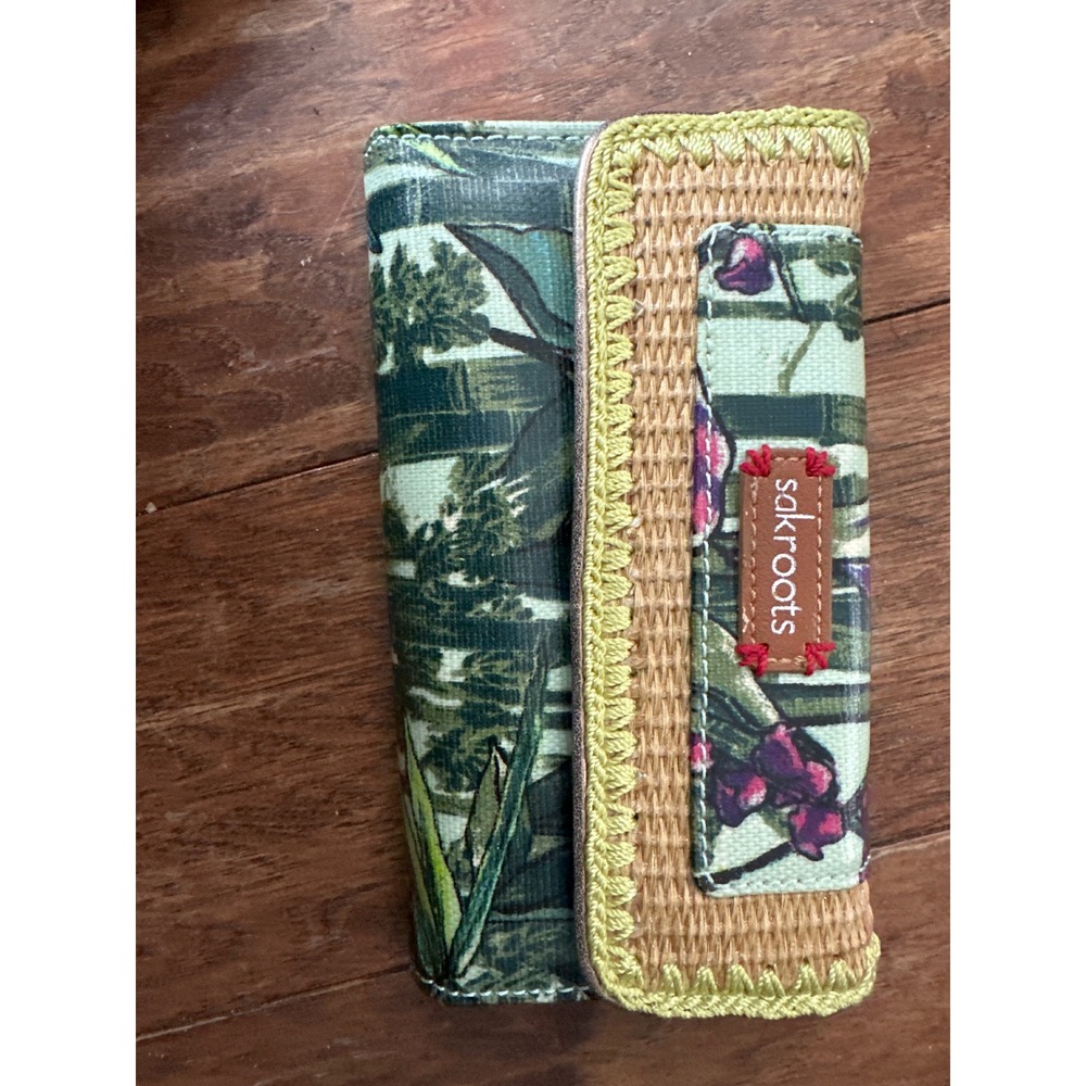 Sakroots Wallet peace bamboo tri fold boho tomato girl cottagecore‎